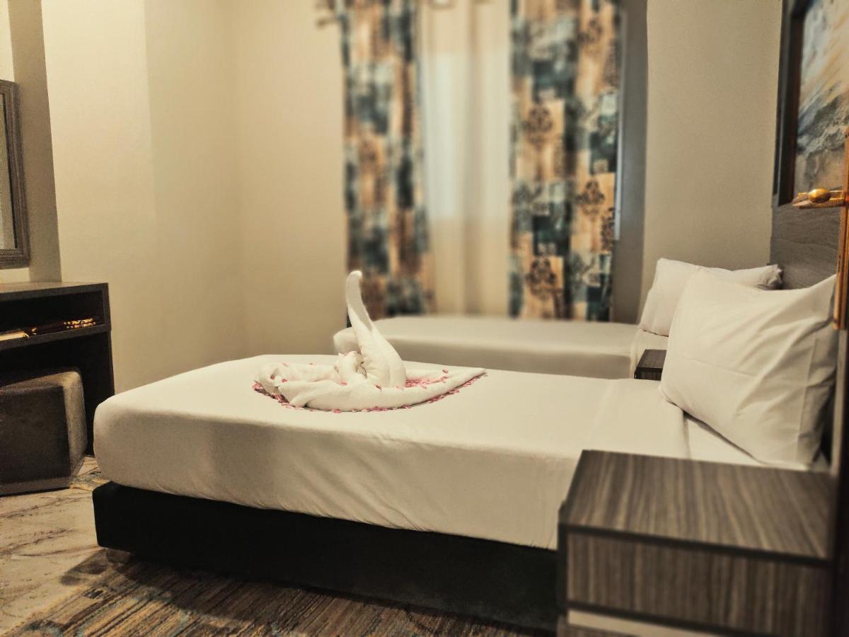 Dolphin Hotel El Qoseir ภายนอก รูปภาพ