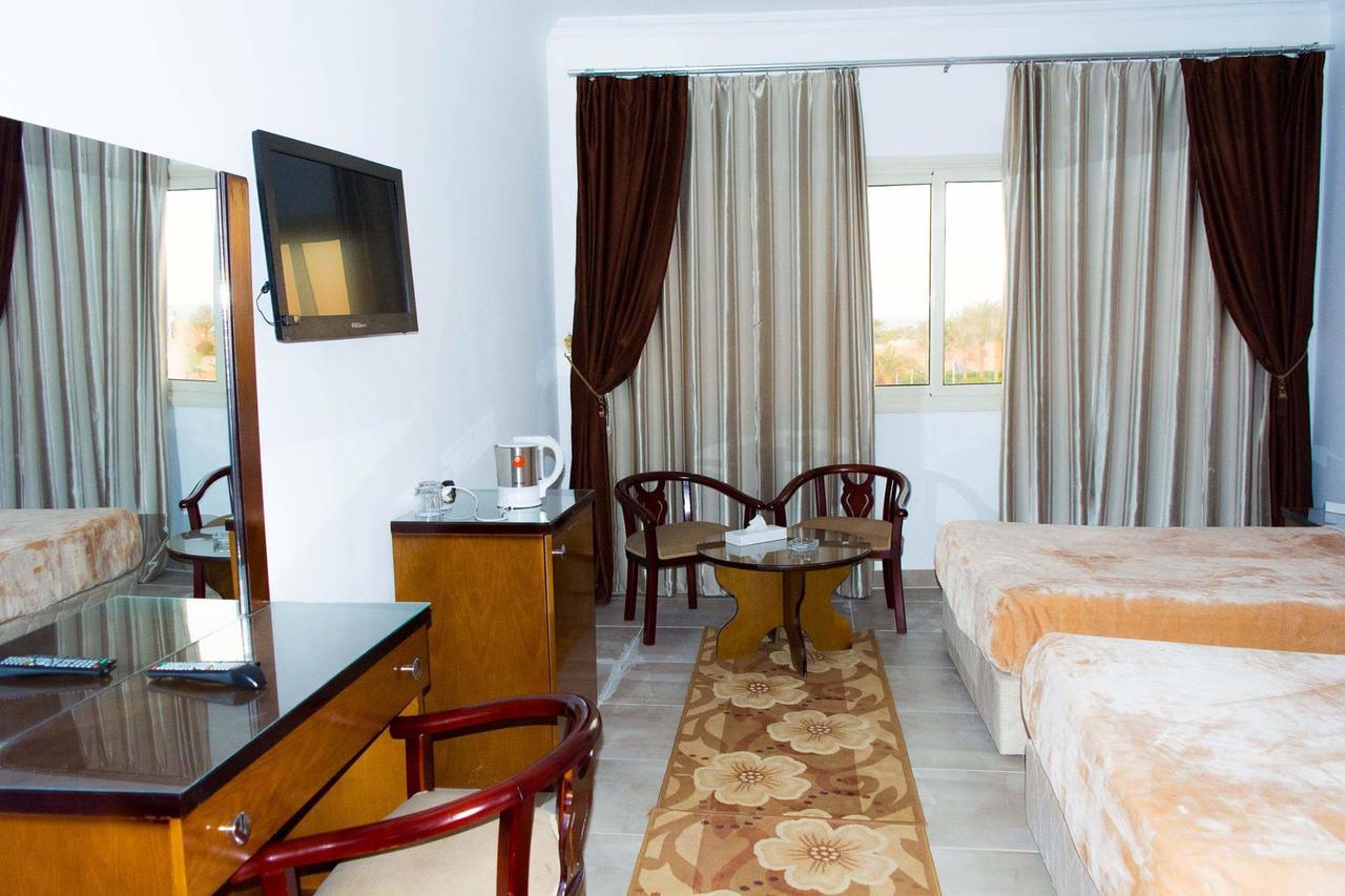 Dolphin Hotel El Qoseir ภายนอก รูปภาพ