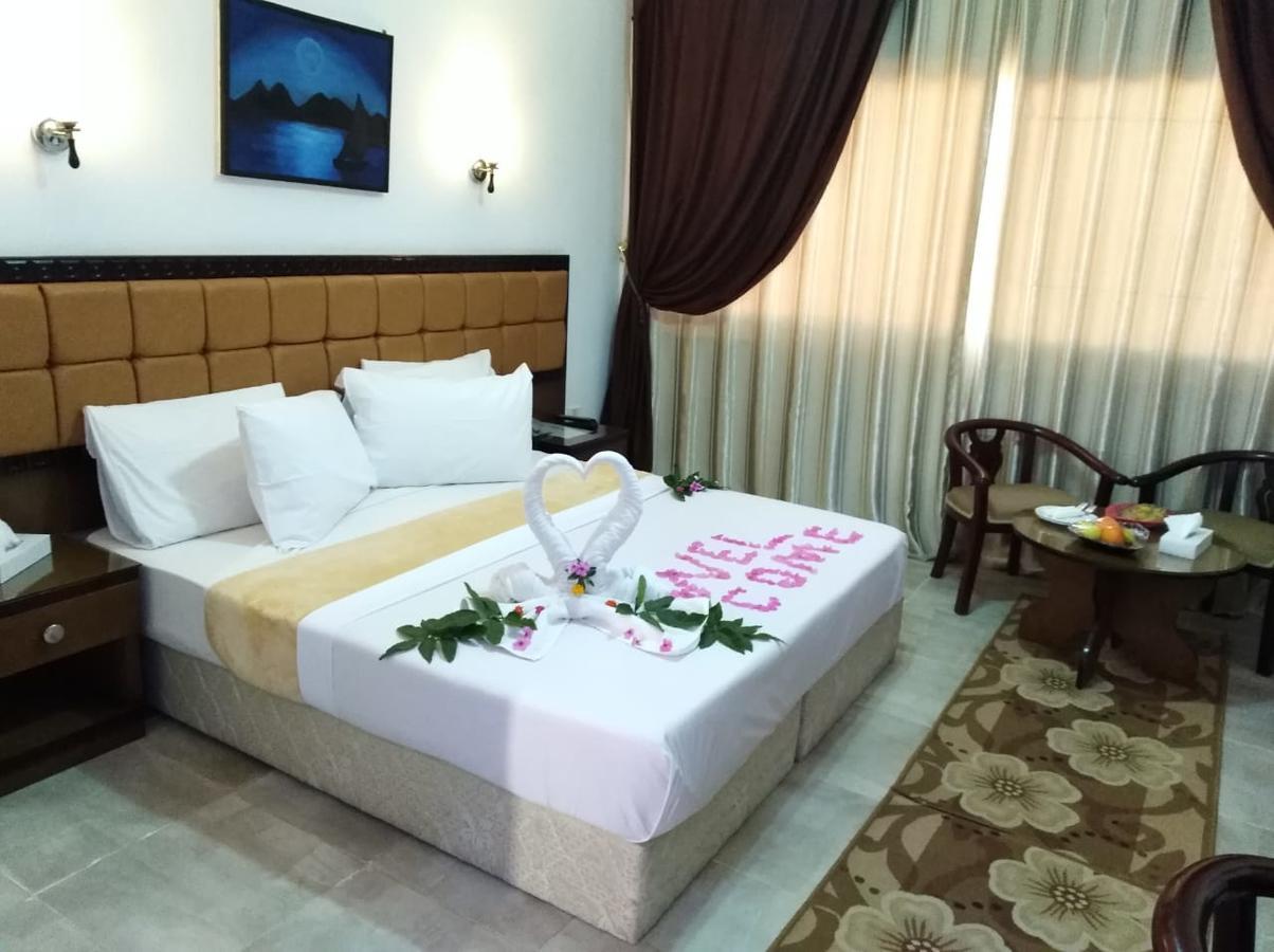 Dolphin Hotel El Qoseir ภายนอก รูปภาพ