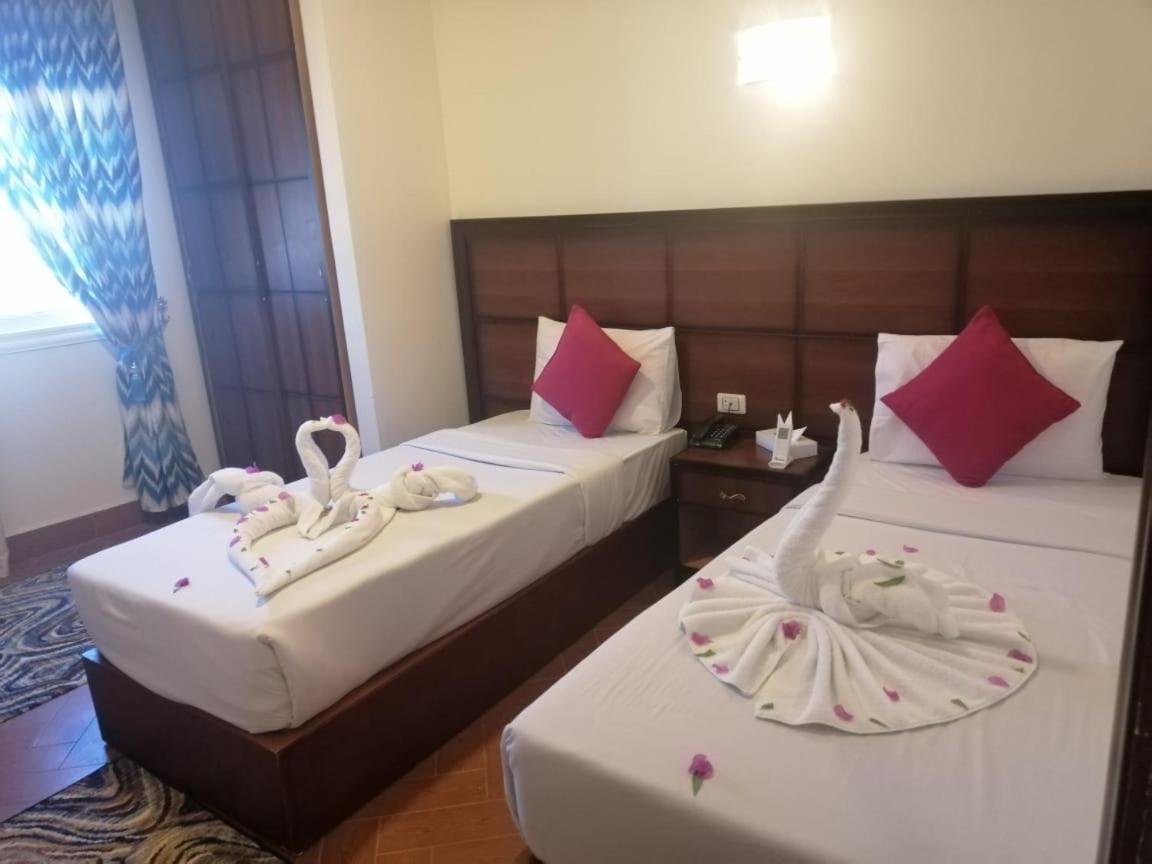 Dolphin Hotel El Qoseir ภายนอก รูปภาพ